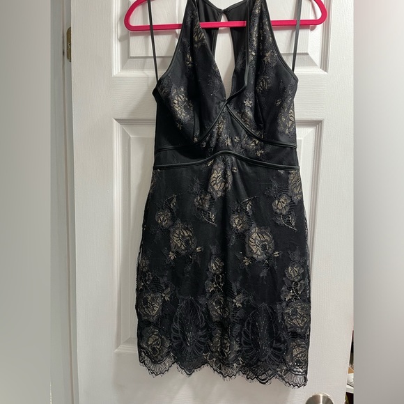 ๐ฉโ๐ GRADUATION ๐ฉโ๐ DRESS BEBE LACE DRESS black-golden lace - Picture 2 of 5